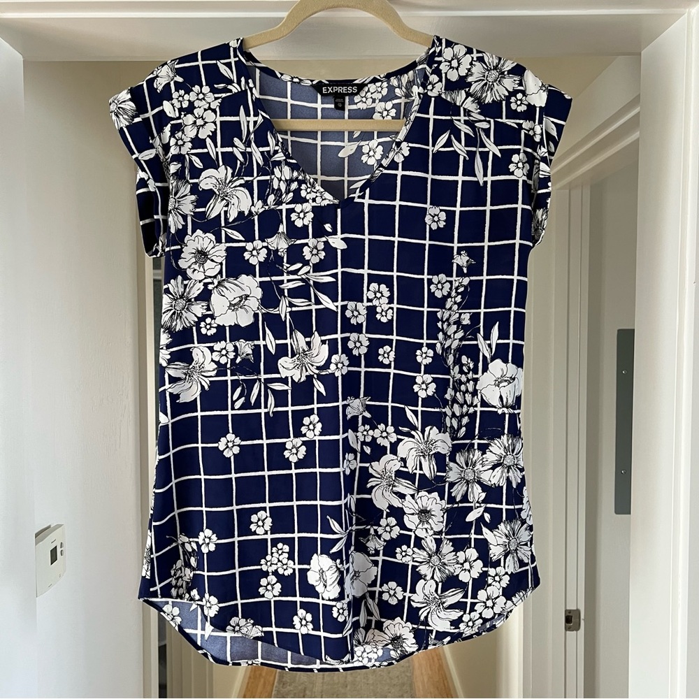LAST CHANCE! Express blouse